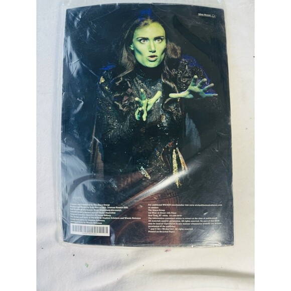 Wicked The Musical new set DVD and large collectible poster book. Gershwin - Picture 2 of 3